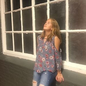 Meet your Posher, Cara